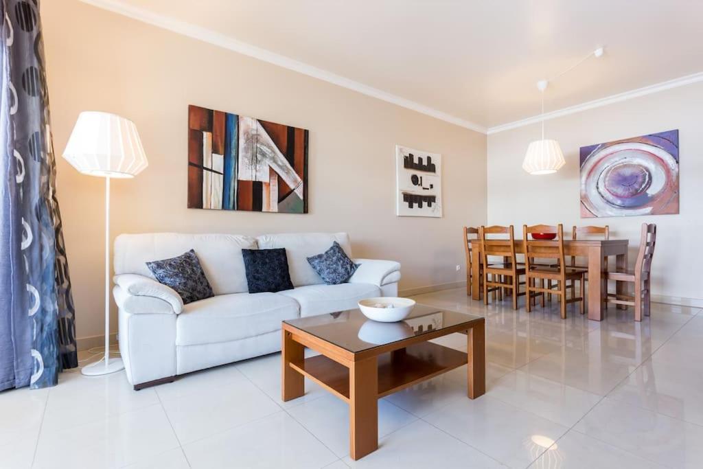 Sea Breeze Apartment